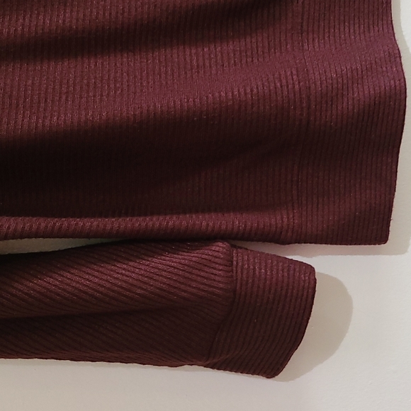 A New Day burgundy dolmain sleeve top ribbed knit - Picture 2 of 6